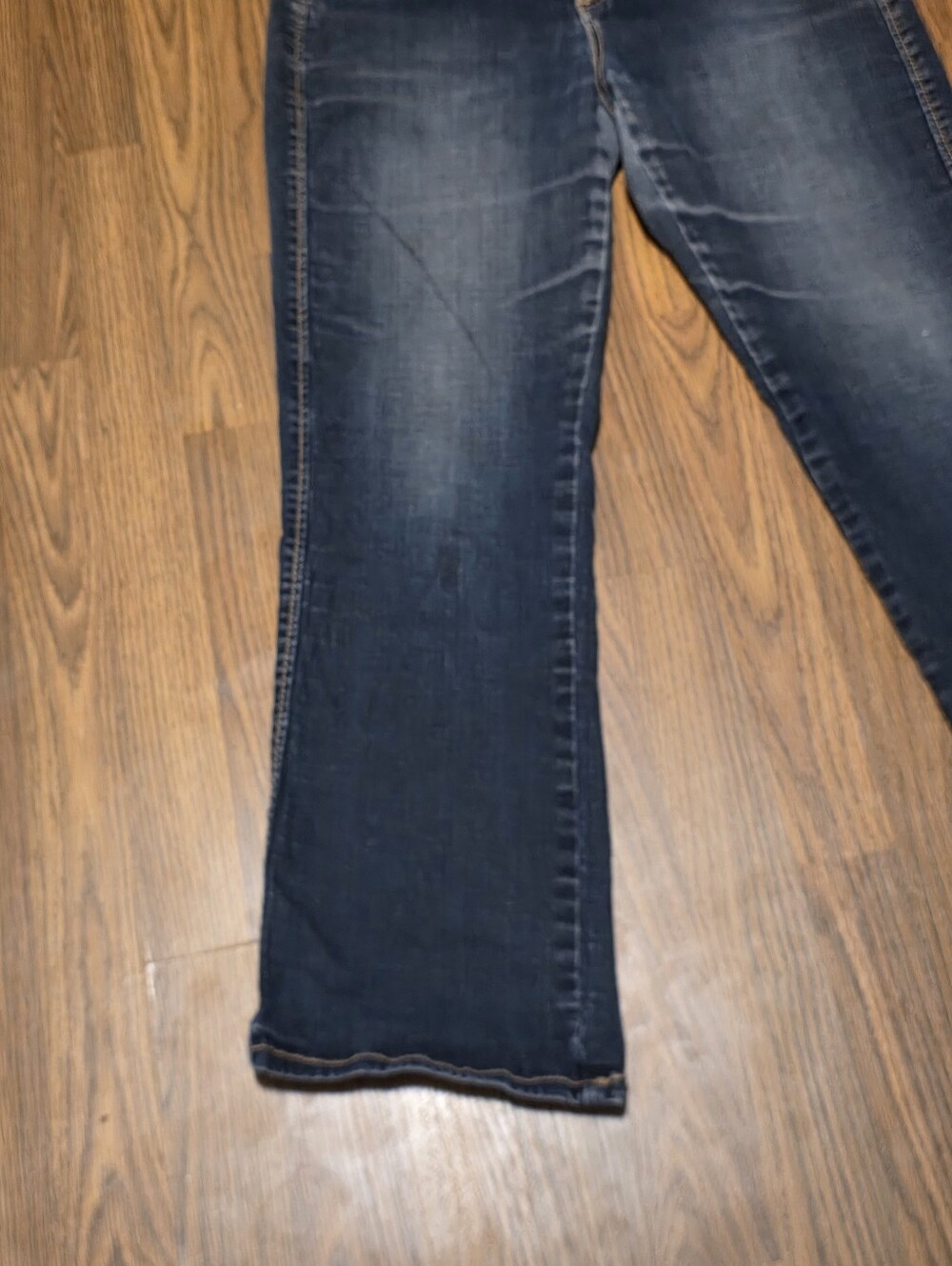 Wrangler Aura Womens Size 10 Dark Wash Bootcut Jeans Embroidered Pocket Western - Picture 3 of 11